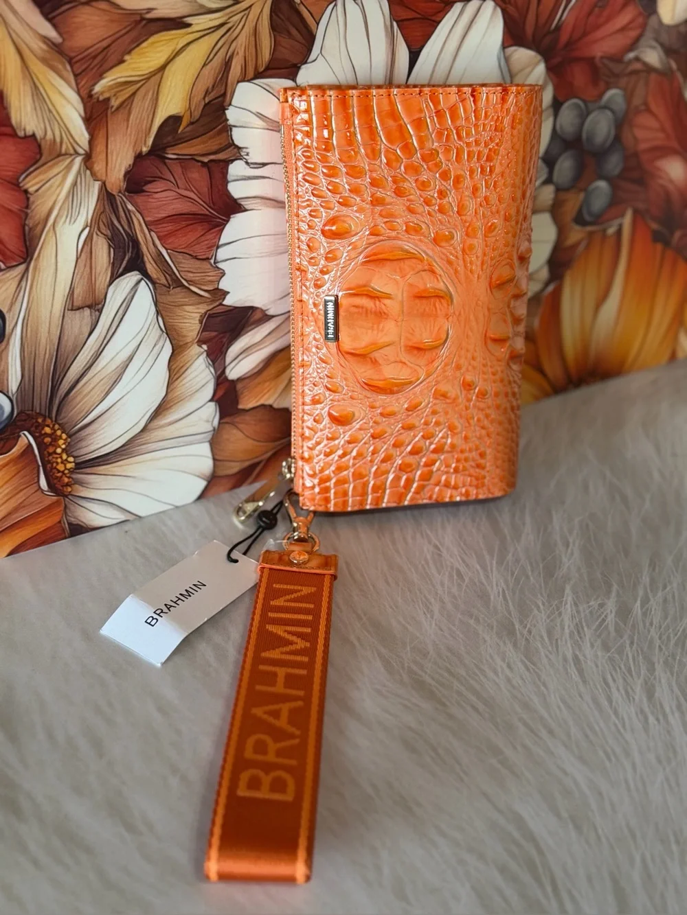 Price firm! Brahmin Adia Sola Orange Wristlet Clutch Wallet NWT SIMILAR TO DAISY